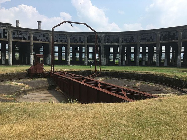 豊後森円形機関車庫_-_panoramio