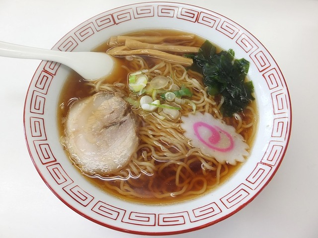 960px-Shoyu_ramen,_at_Kasukabe_Station_(2014.05.05)_1